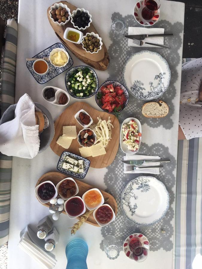 Cunda Adali Pansiyon Ayvalı المظهر الخارجي الصورة